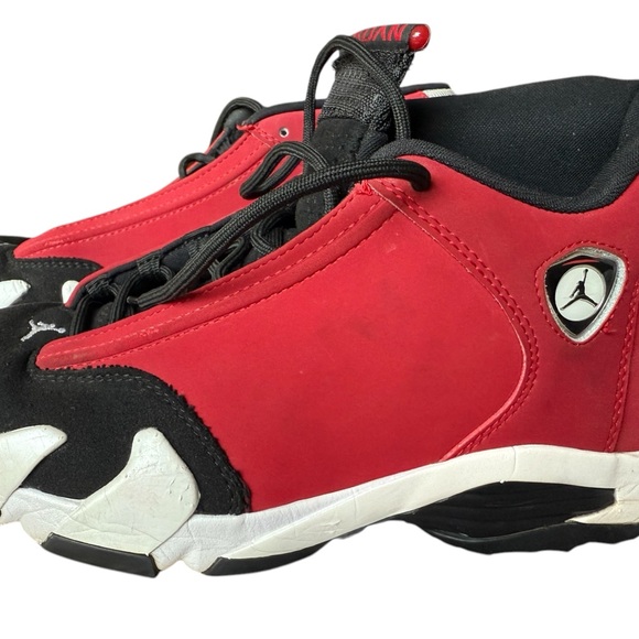 Jordan 14 Retro Red size 7Y
